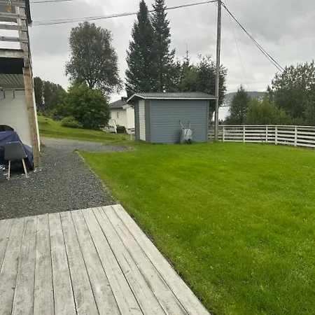 Apartment Treroms Pa Lunheim Tomasjorda